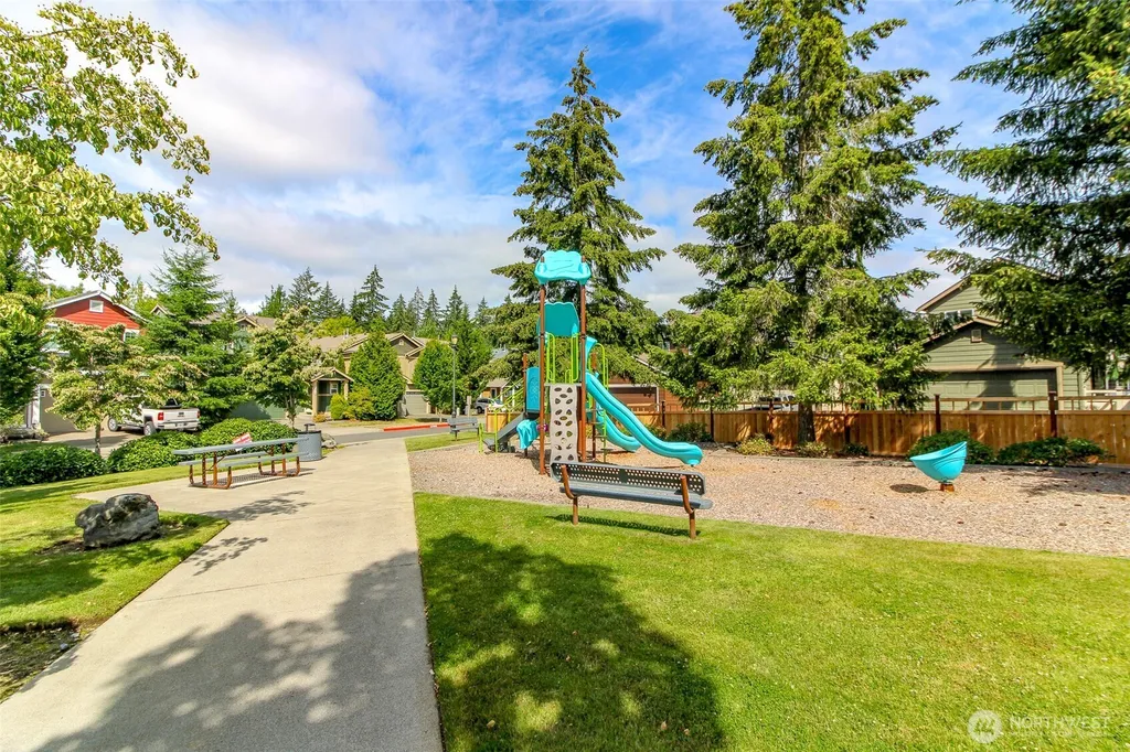 3692 London Loop NE Lacey WA 98516