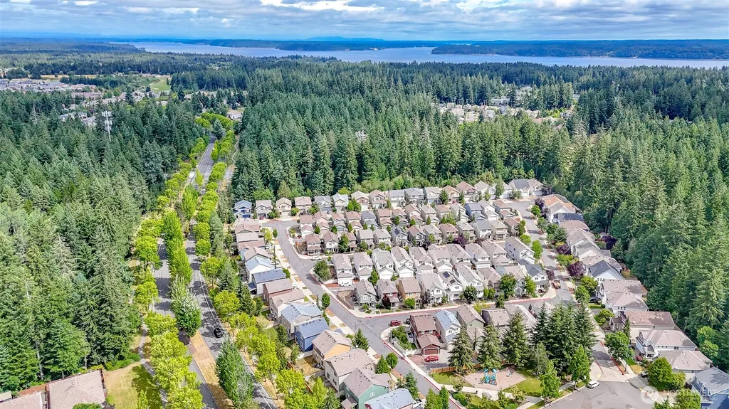 3692 London Loop NE Lacey WA 98516
