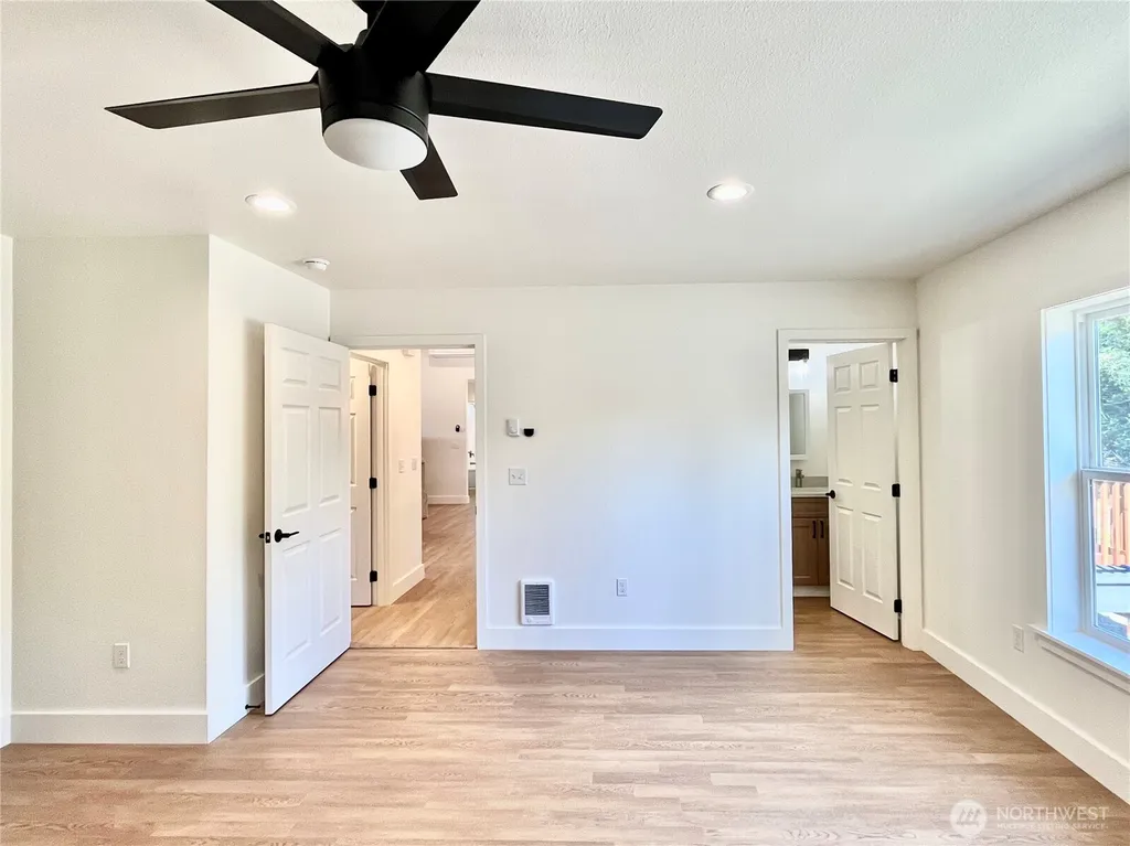 382 S Wynoochee Drive SW Ocean Shores WA 98569
