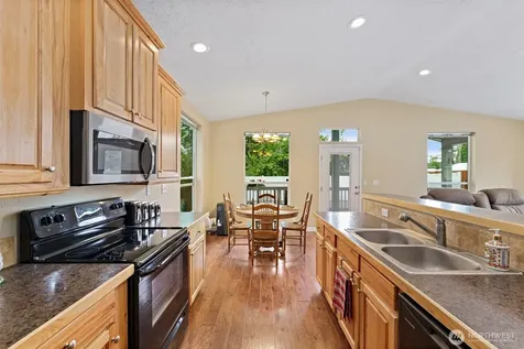 10705 50th Avenue E Tacoma WA 98446