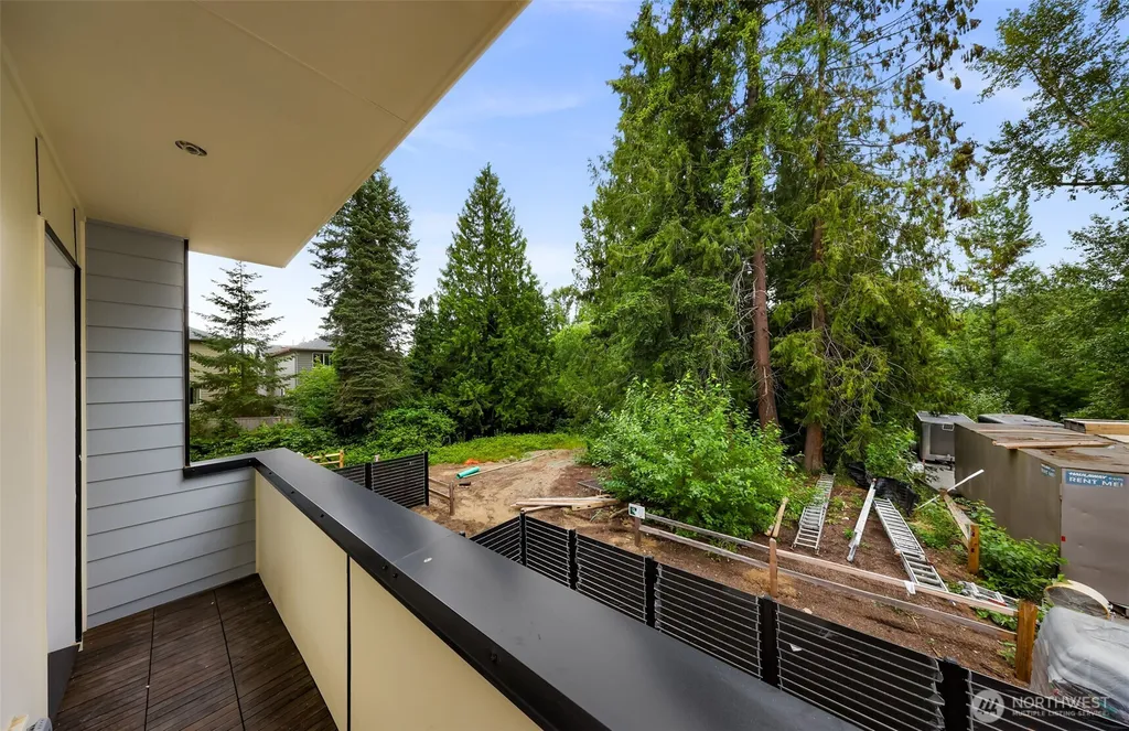 19218 77th Court NE Kenmore WA 98028
