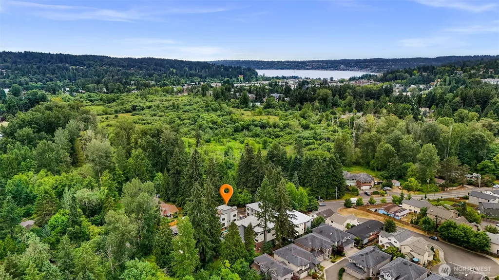 19218 77th Court NE Kenmore WA 98028