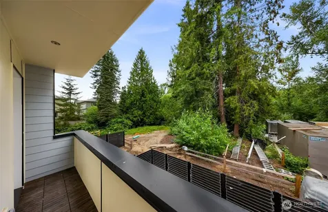 19218 77th Court NE Kenmore WA 98028