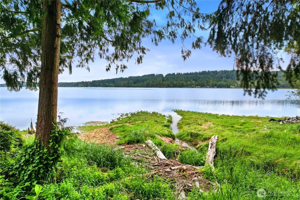 2860 E State Route 302 Belfair WA 98528