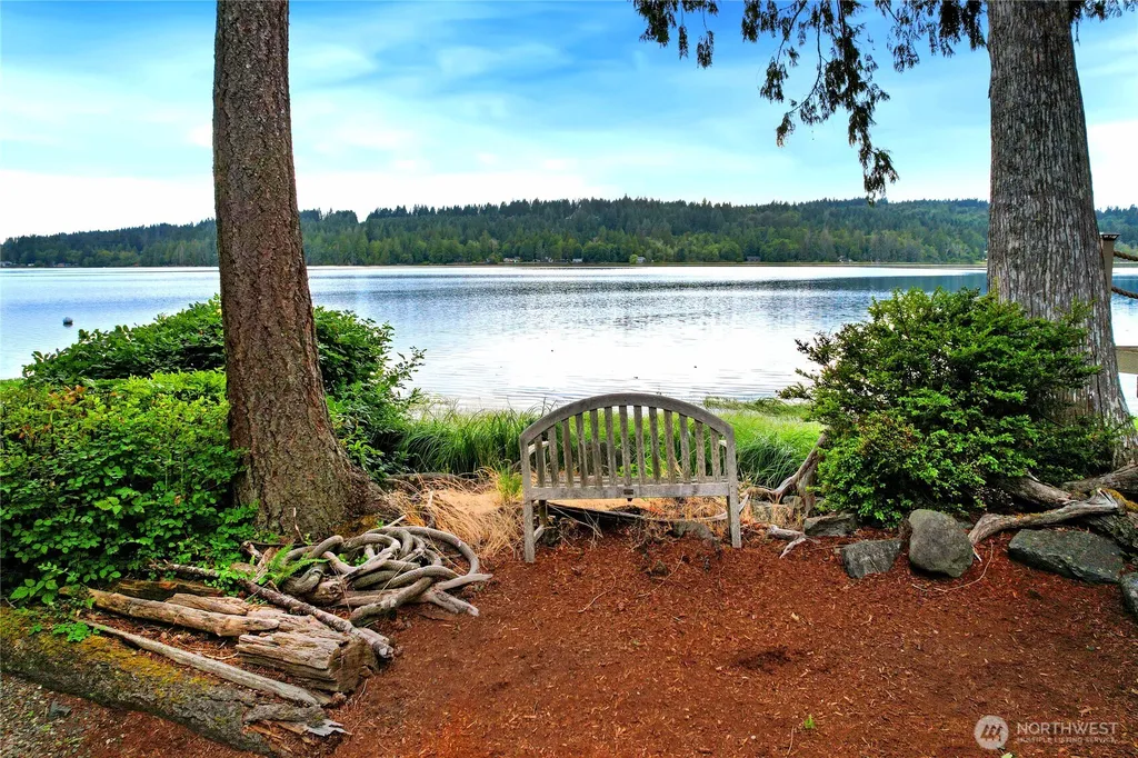 2860 E State Route 302 Belfair WA 98528
