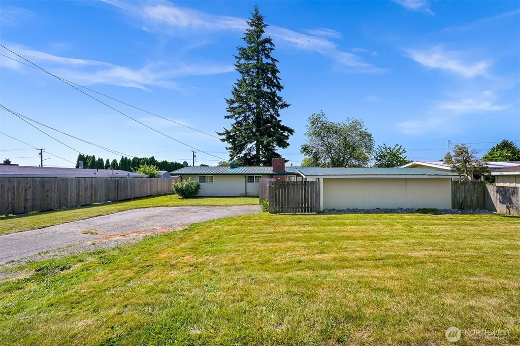 2267 Hawthorne Street Ferndale WA 98248
