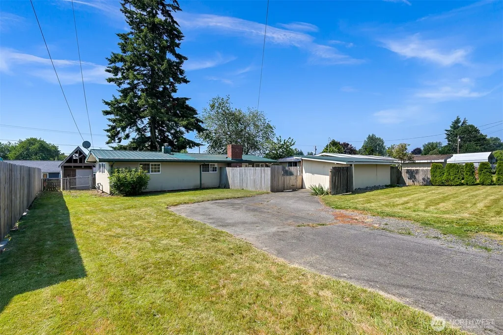 2267 Hawthorne Street Ferndale WA 98248
