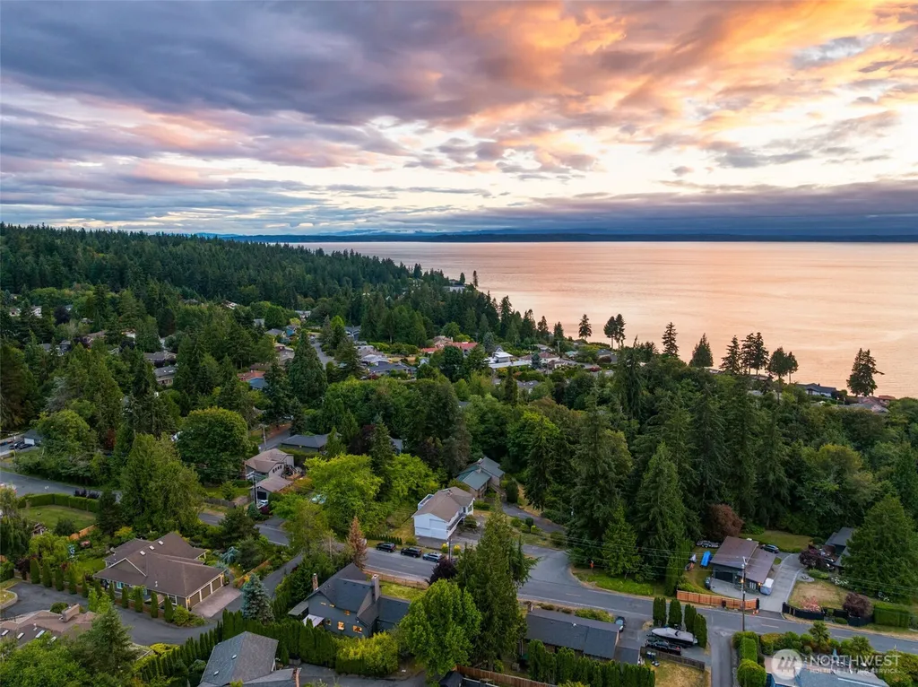17021 76th Avenue W Edmonds WA 98026