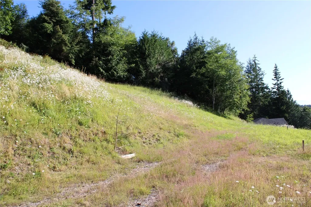 1076 Malvern Hills Drive Camano Island WA 98282