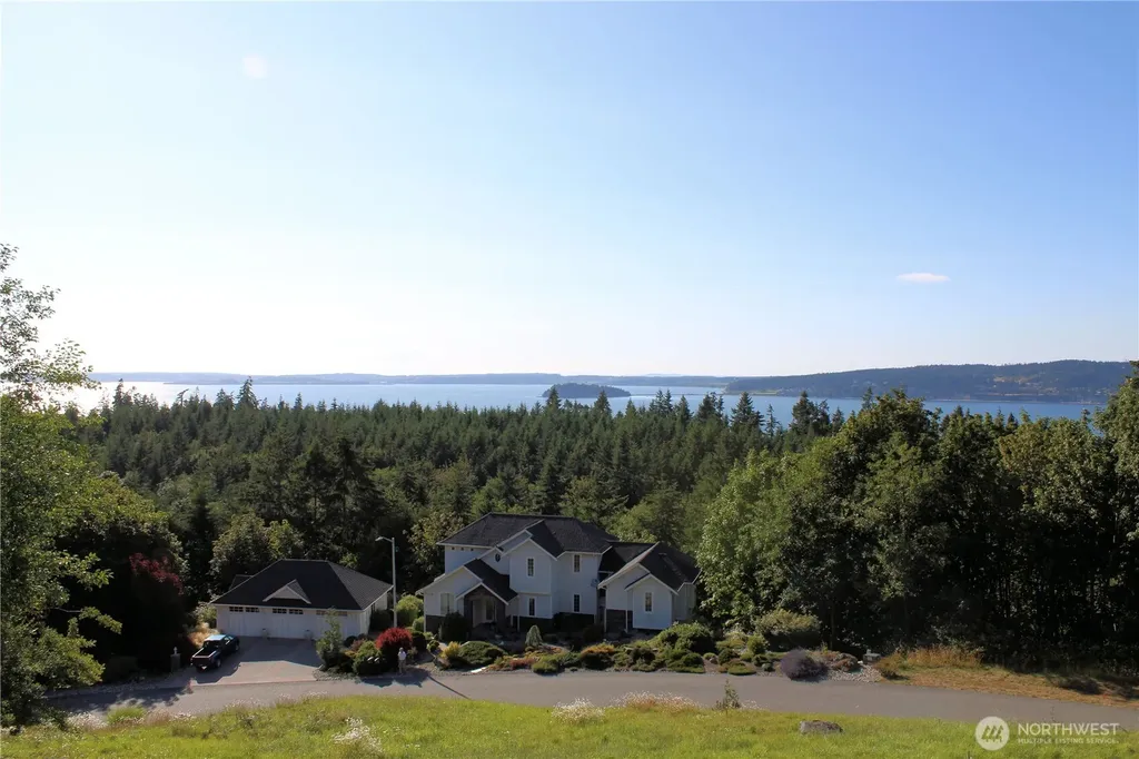 1076 Malvern Hills Drive Camano Island WA 98282