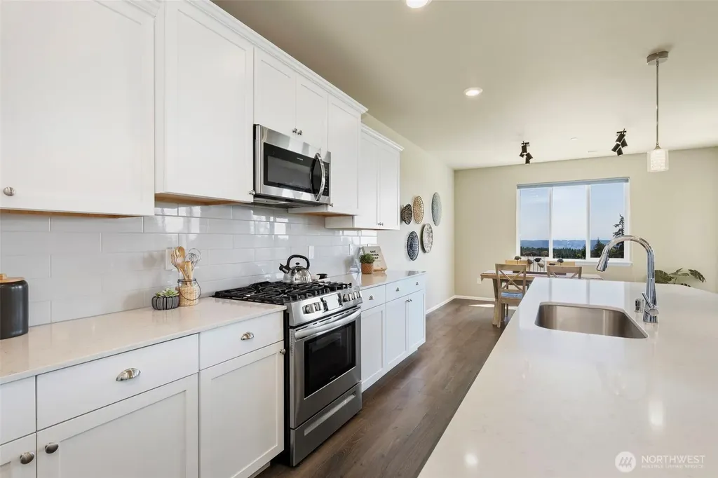 1331 Baker Heights Bremerton WA 98312