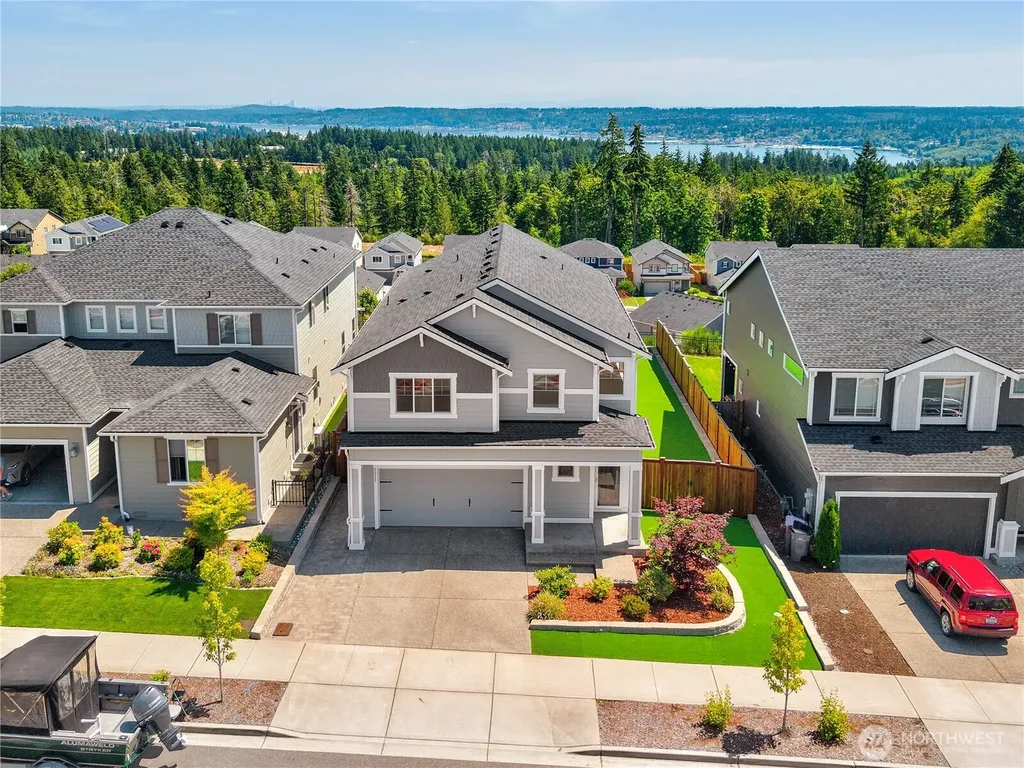 1331 Baker Heights Bremerton WA 98312