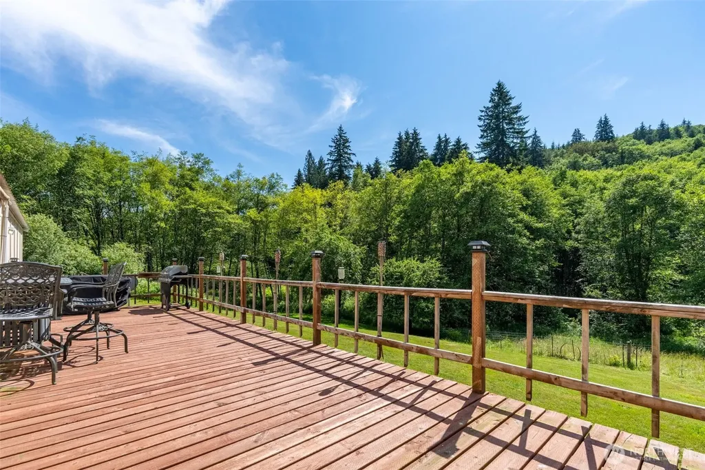 461 Kjesbu Road Silver Creek WA 98585