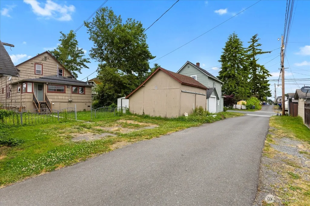 2307 Rockefeller Avenue Everett WA 98201