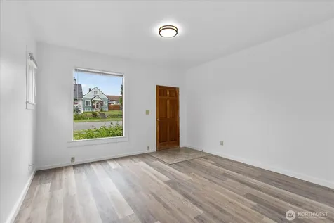 2307 Rockefeller Avenue Everett WA 98201
