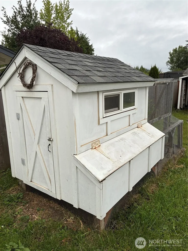 1977 Harding Street Enumclaw WA 98022