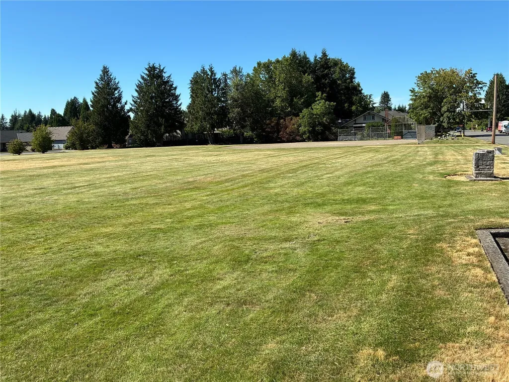 1977 Harding Street Enumclaw WA 98022