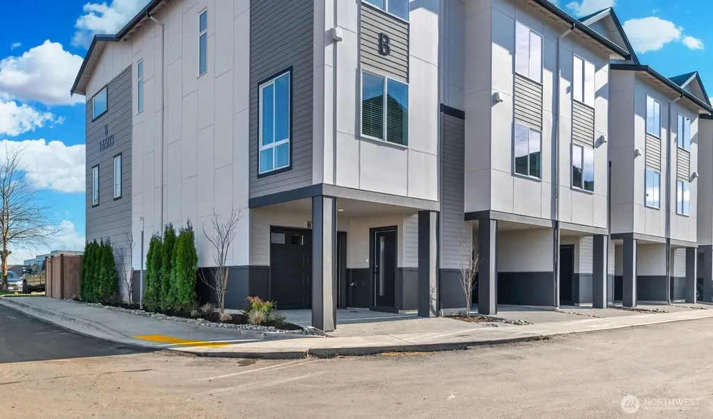 16503 13th Avenue W Lynnwood WA 98087
