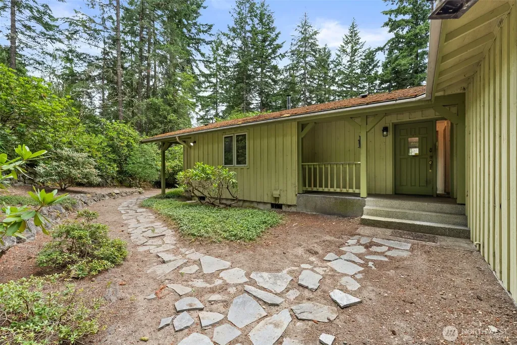 10500 SW Wicks Lake Road Port Orchard WA 98367