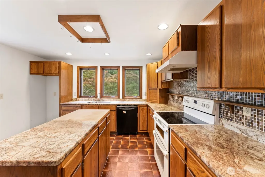 10500 SW Wicks Lake Road Port Orchard WA 98367