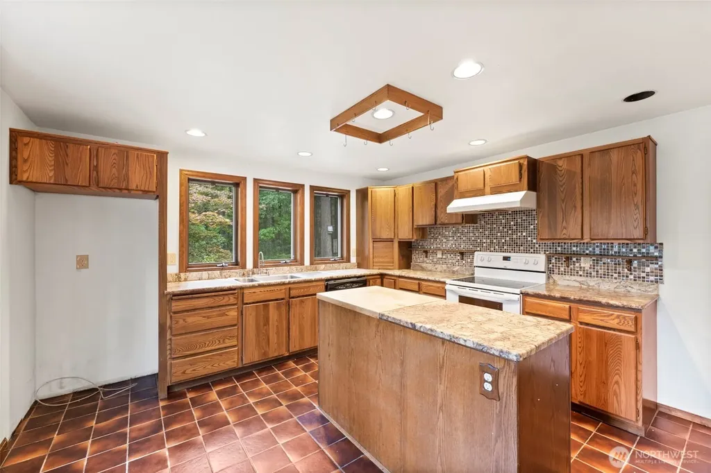10500 SW Wicks Lake Road Port Orchard WA 98367