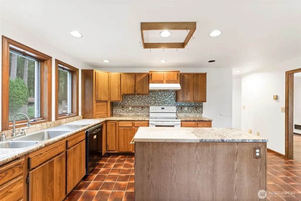 10500 SW Wicks Lake Road Port Orchard WA 98367