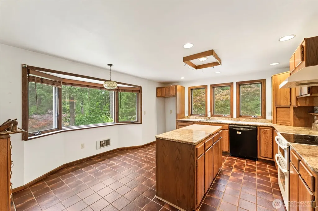10500 SW Wicks Lake Road Port Orchard WA 98367