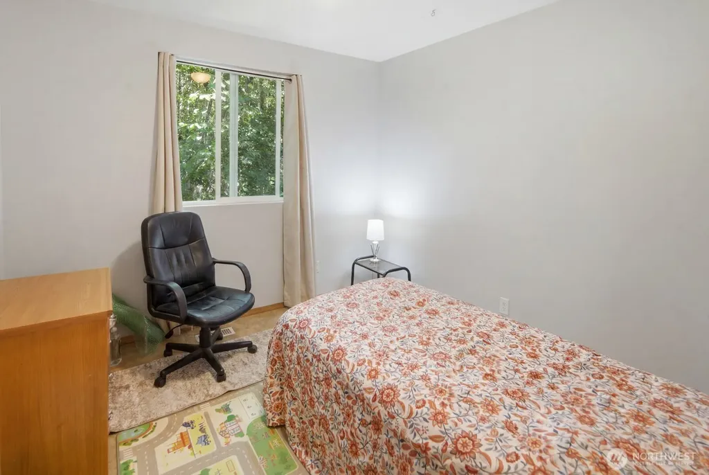 15633 26th Ave W Lynnwood WA 98087