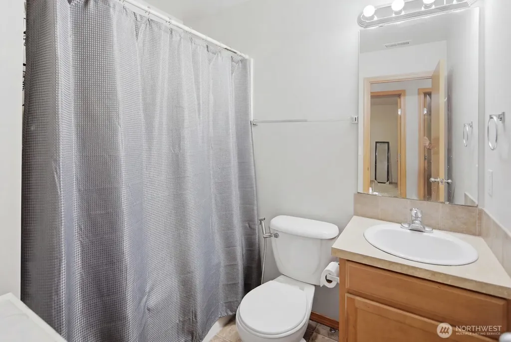 15633 26th Ave W Lynnwood WA 98087