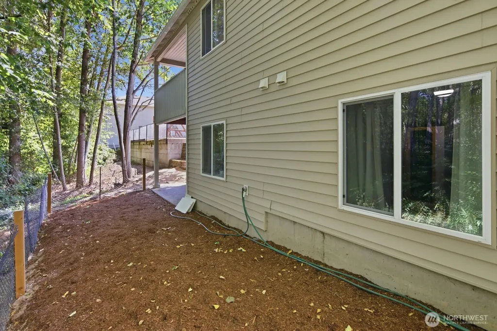 15633 26th Ave W Lynnwood WA 98087