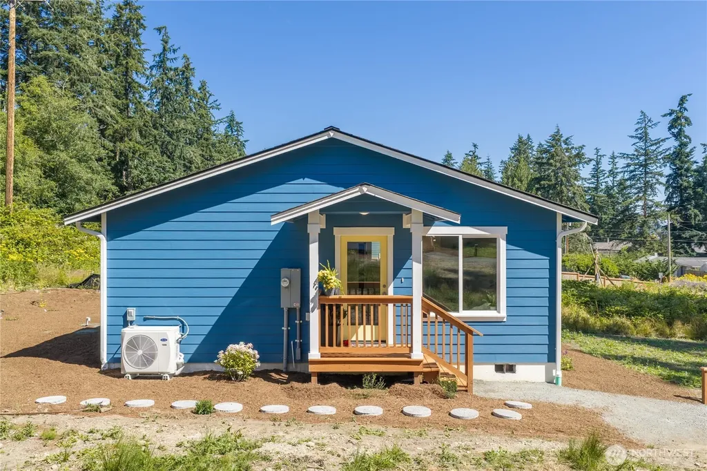 6884 Helena Clinton WA 98236