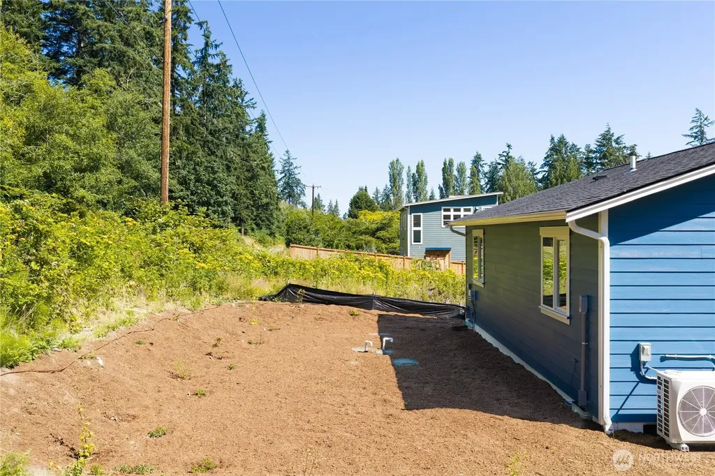 6884 Helena Clinton WA 98236