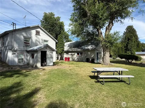309 E 7th Street Tonasket WA 98855