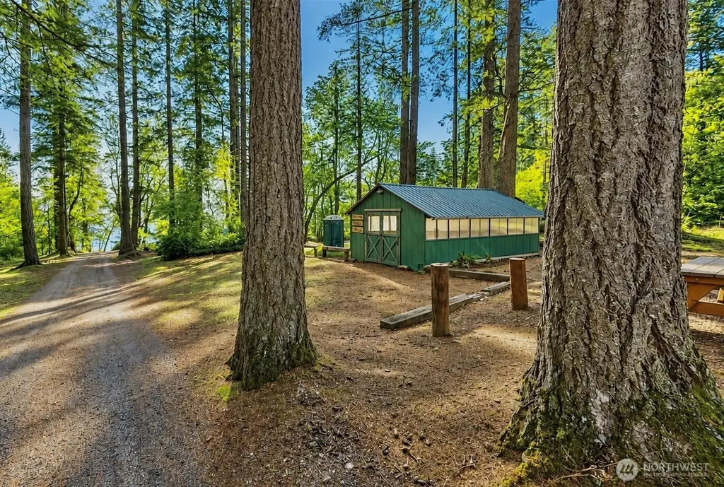 6080 SE Lynch Road Shelton WA 98584