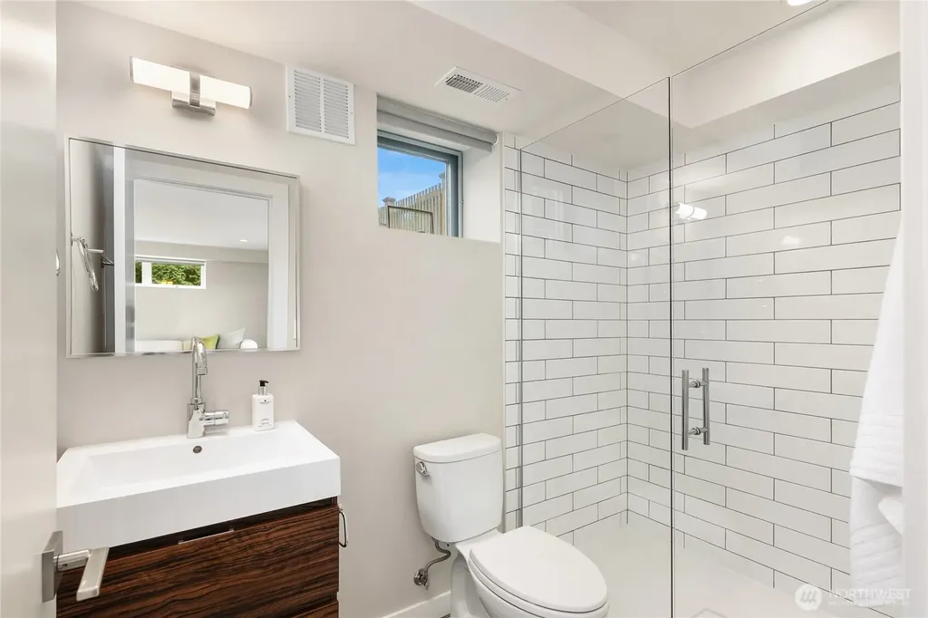 3154 Point White Drive NE Bainbridge Island WA 98110
