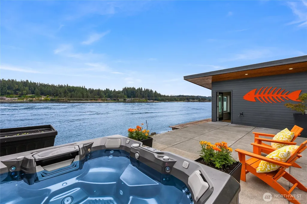 3154 Point White Drive NE Bainbridge Island WA 98110