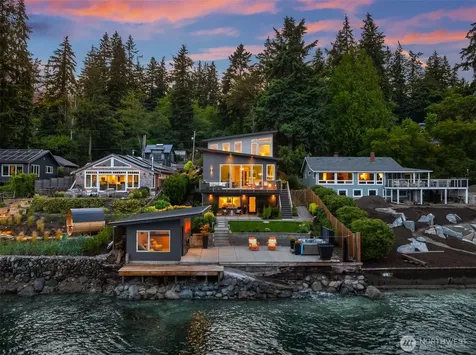 3154 Point White Drive NE Bainbridge Island WA 98110