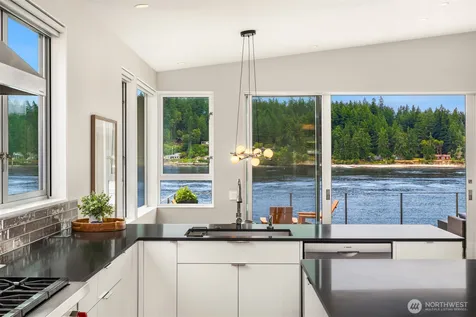 3154 Point White Drive NE Bainbridge Island WA 98110