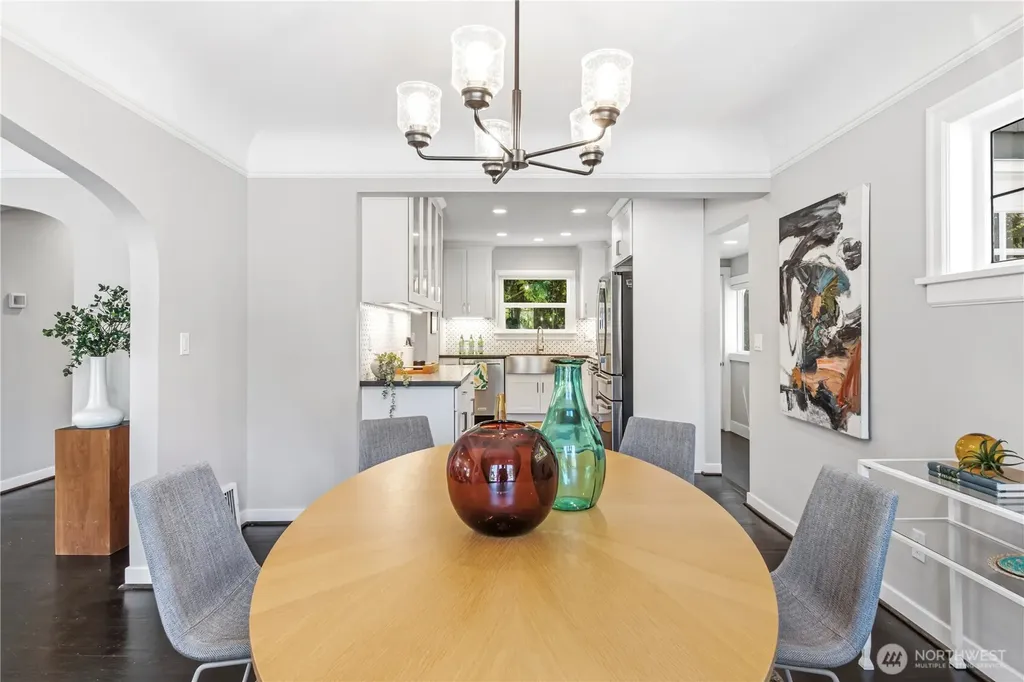 521 NE 85th Seattle WA 98115