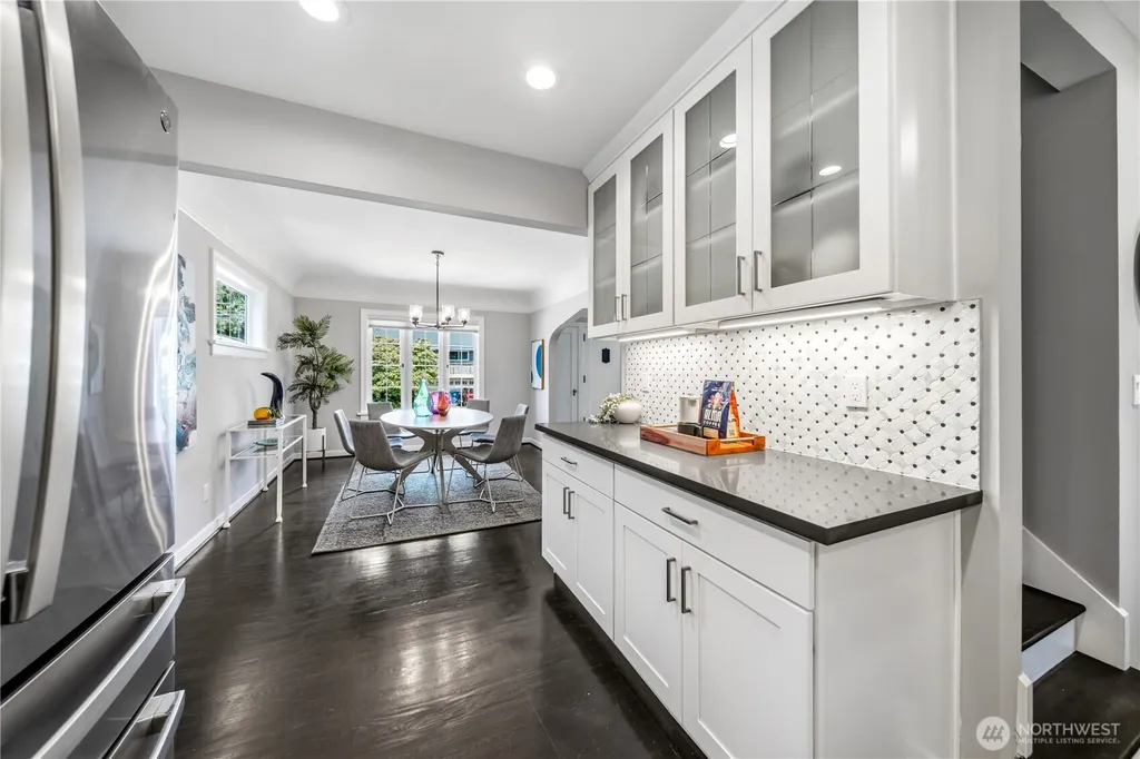 521 NE 85th Seattle WA 98115