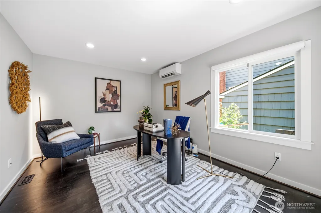 521 NE 85th Seattle WA 98115