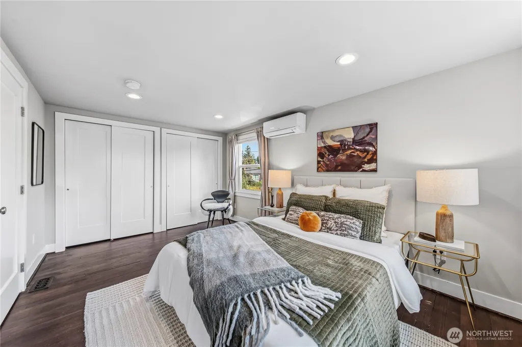 521 NE 85th Seattle WA 98115