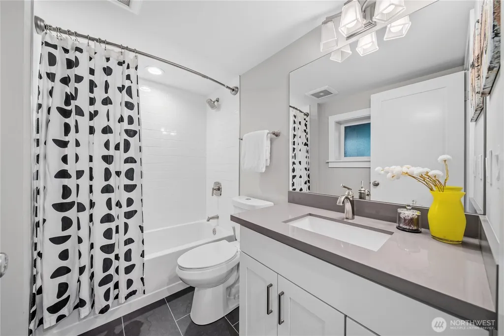 521 NE 85th Seattle WA 98115