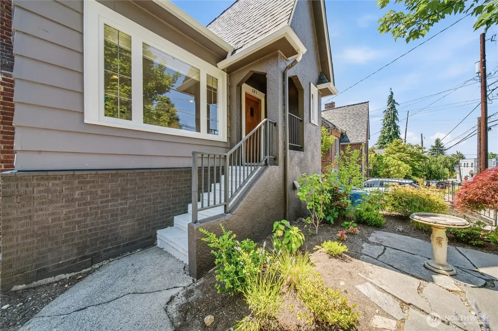 521 NE 85th Seattle WA 98115