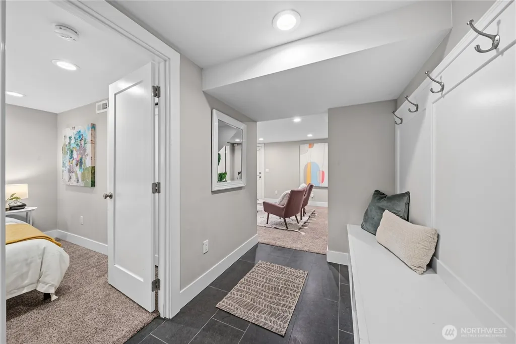 521 NE 85th Seattle WA 98115