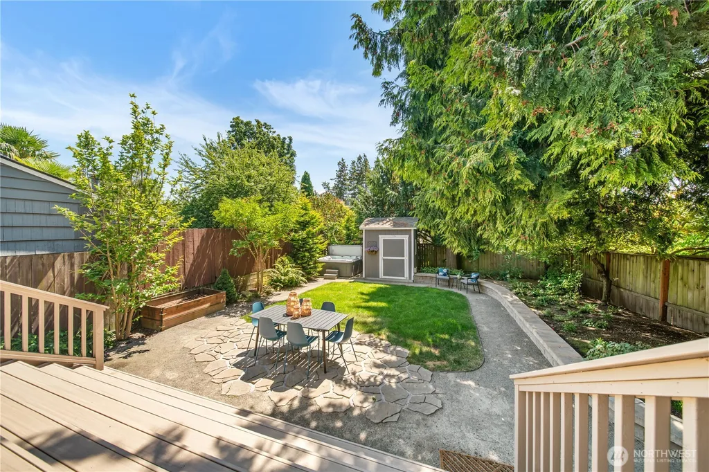 521 NE 85th Seattle WA 98115