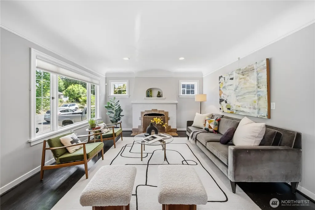 521 NE 85th Seattle WA 98115