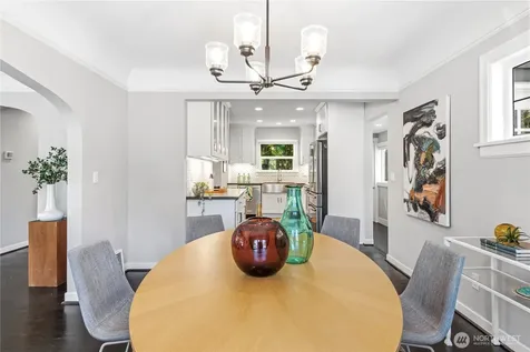 521 NE 85th Seattle WA 98115