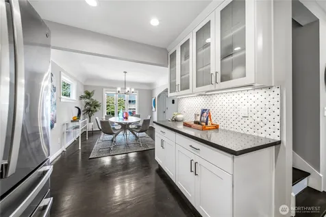 521 NE 85th Seattle WA 98115