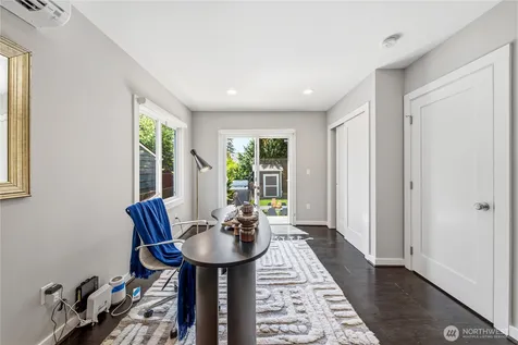 521 NE 85th Seattle WA 98115